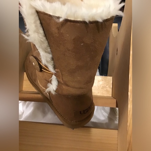 UGG Classic Brown Suede Winter Boots - Picture 9 of 9